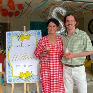 Meet your Posher, Louise